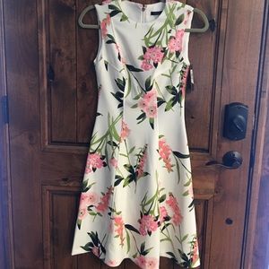 Tommy Hilfiger spring/summer dress size 2.